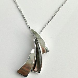 Sterling Silver mother of pearl pendant necklace